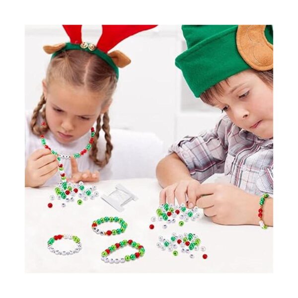 Juego de 1300 cuentas de joyería temáticas de Navidad