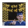 Banner dorado brillante con texto en inglés We are So_5