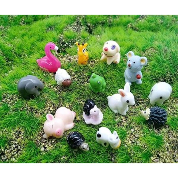 Kbraveo Juego de 45 piezas de mini animales de adorno en
