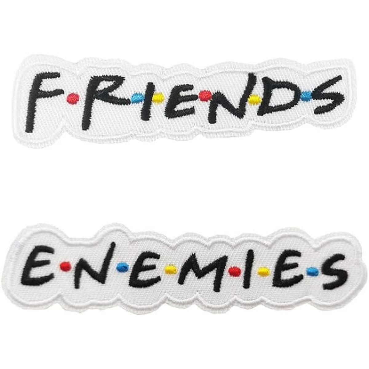 Parche bordado para planchar o coser con texto Friends