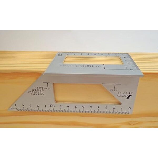 Escuadra japonesa para trazado con anclajes de aluminio_1