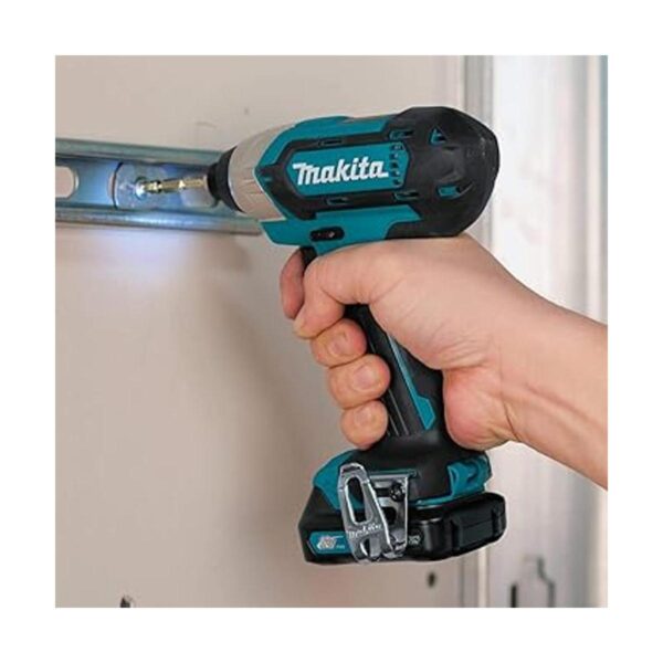 2 taladros inalámbricos CT232 de Makita de 12 voltios Max