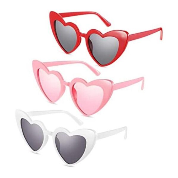 3 pares de lentes de sol con forma de corazón enmarcados