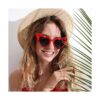 3 pares de lentes de sol con forma de corazón enmarcados