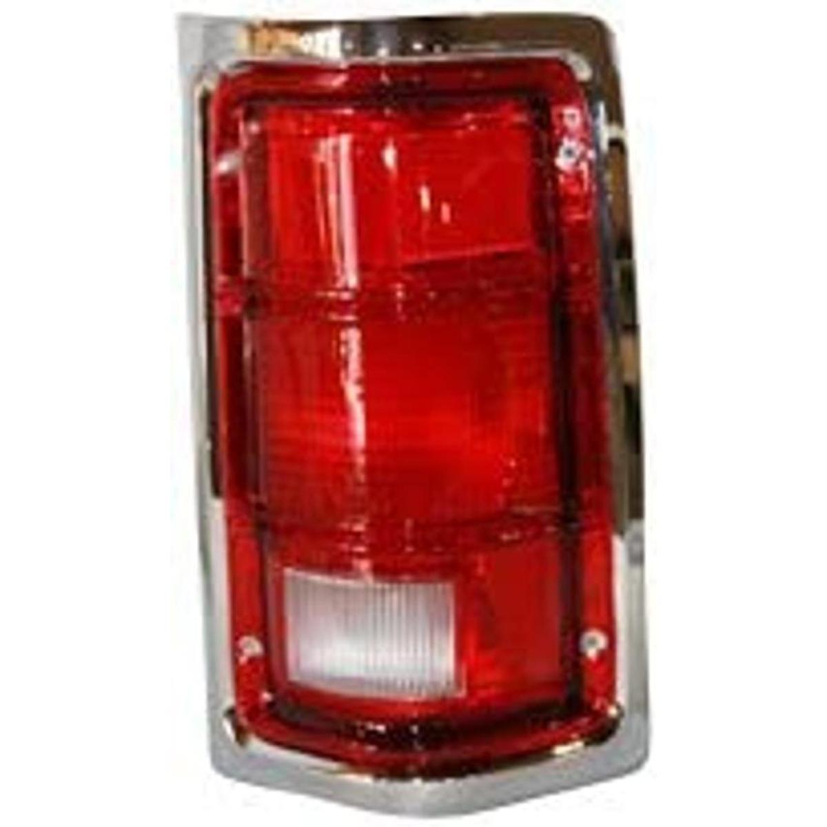 TYC Conjunto de luz trasera derecha compatible con Dodge