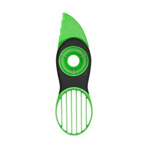 OXO Good Grips Cortadora de aguacate 3 en 1 color verde_1