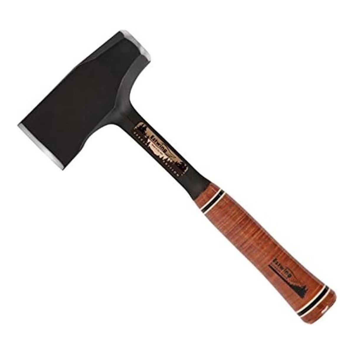 Hacha para cortar madera con agarre reductor de impacto