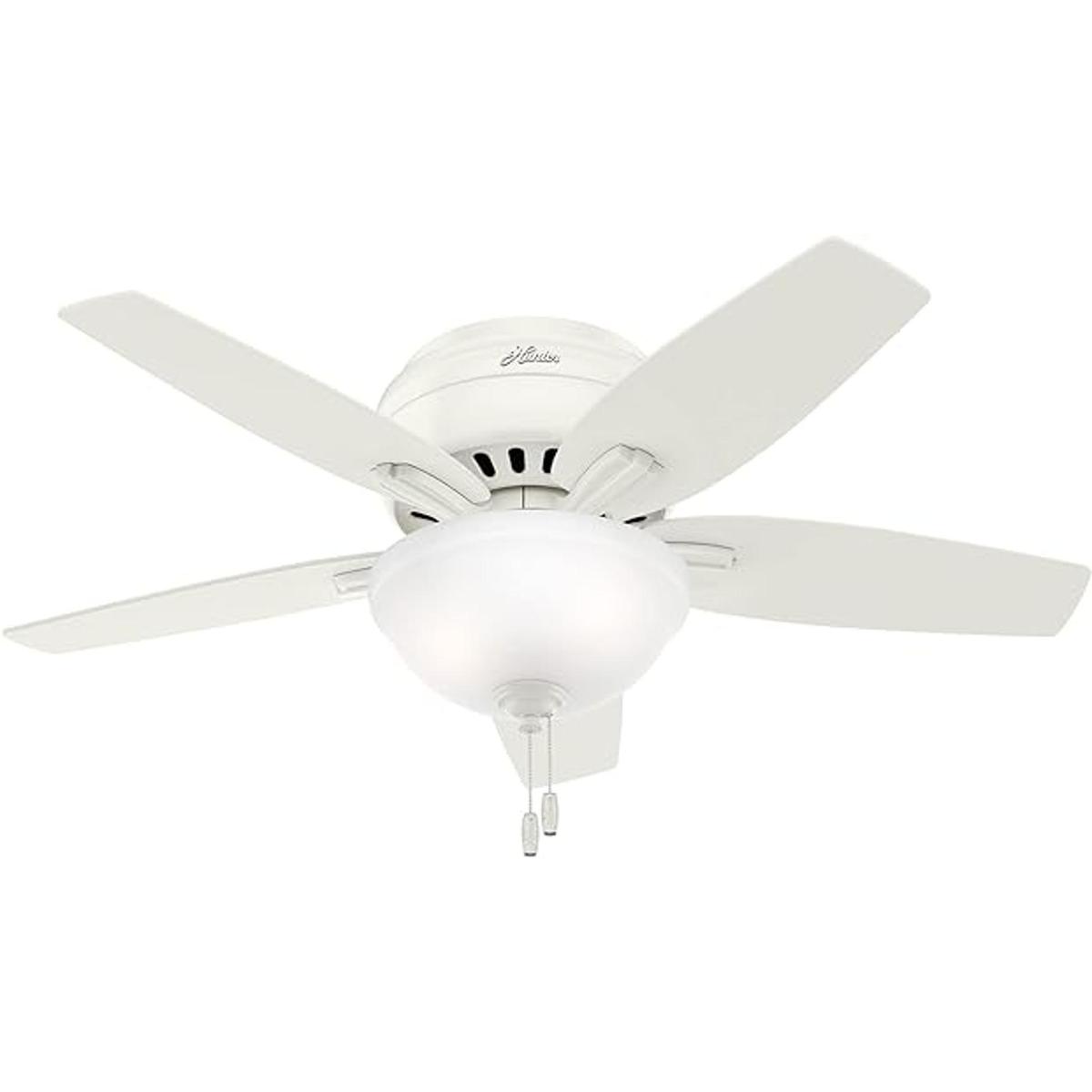 Hunter Newsome Ventilador de techo de perfil bajo con luz