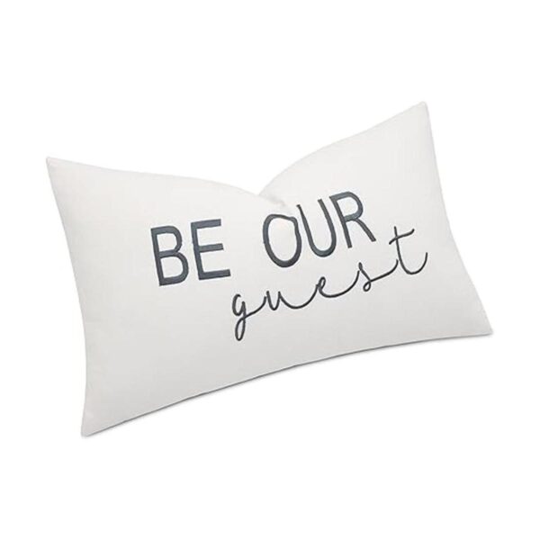 DecorHouzz funda para almohada Be Our Guest bordada_2