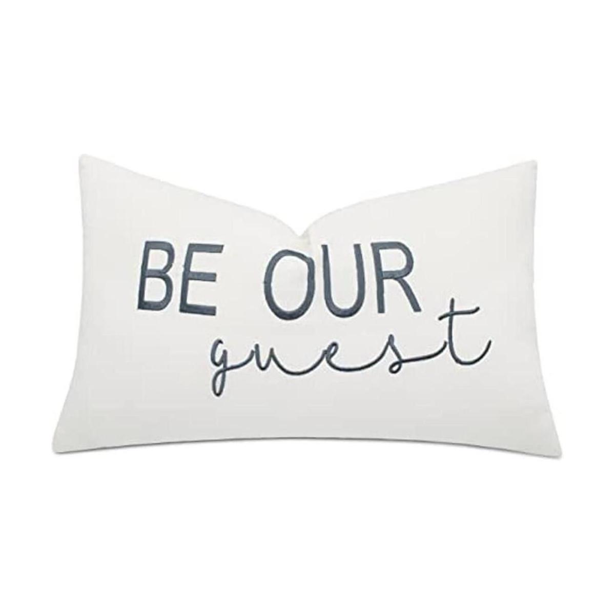 DecorHouzz funda para almohada Be Our Guest bordada