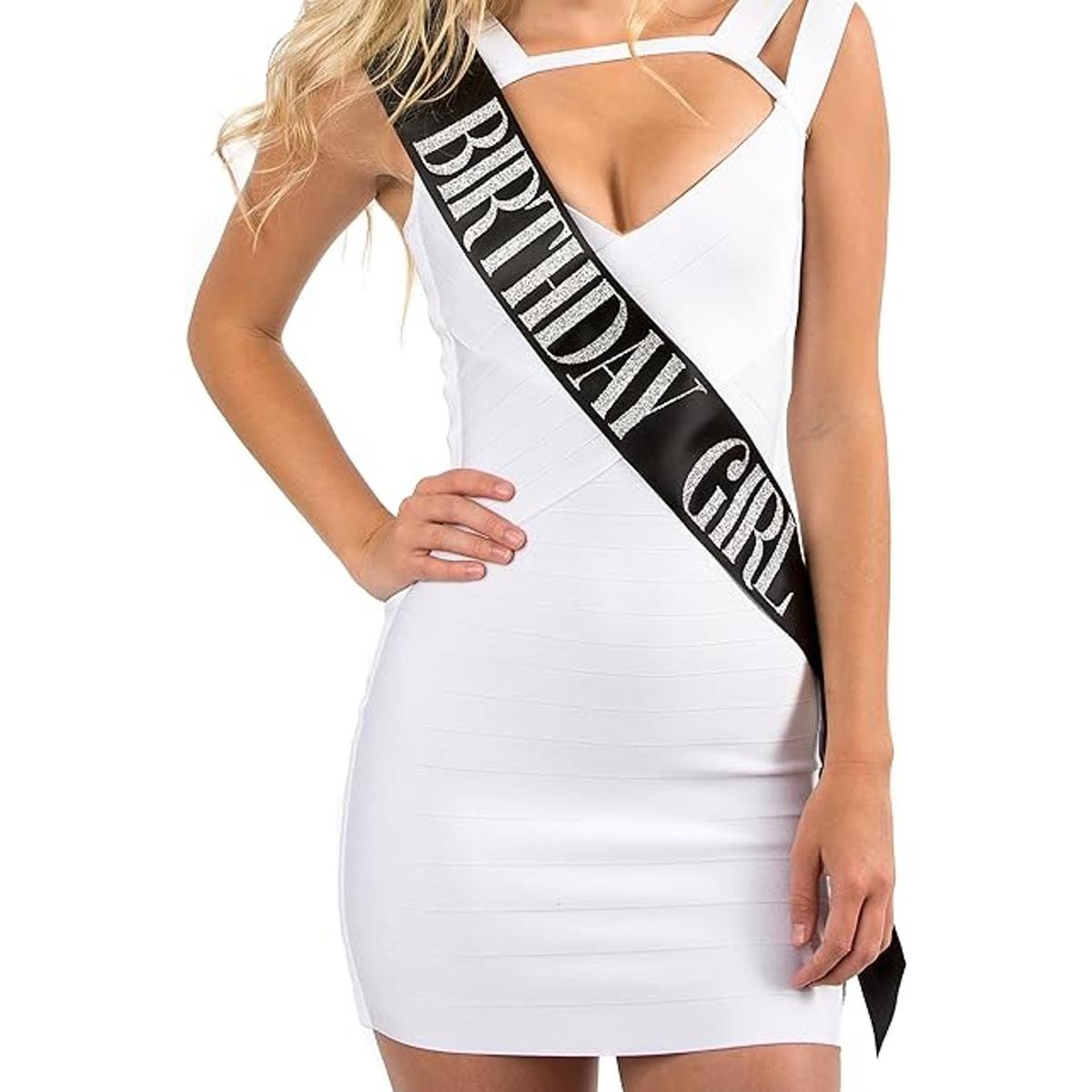 Negro Birthday Girl Sash con plata Embutida Glitter
