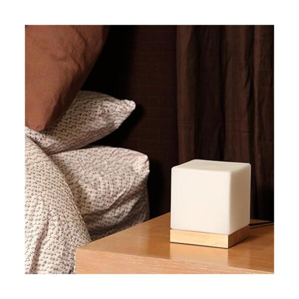 Lámpara de mesa de madera natural Lightaccents._2