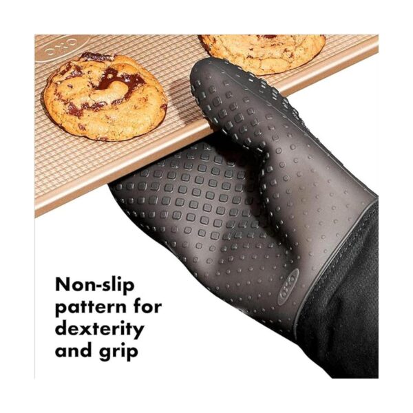 OXO Guantes de horno de silicona Good Grips color negro_4