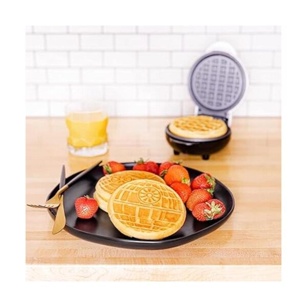 Uncanny Brands Death Star Mini wafflera Electrodoméstico_2