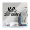 Letrero de pared de metal con texto en inglés Hello Sweet