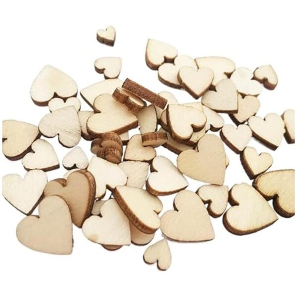 Rebanadas de madera con forma de corazones de amor_1
