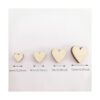 Rebanadas de madera con forma de corazones de amor_2