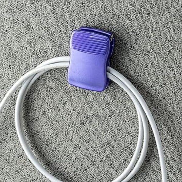 Officemate Clips de cubículo caja de 24 Variados_4