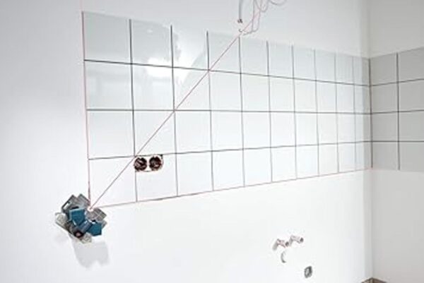 Bosch GTL3 Nivel láser cuadrado de 65 pies para azulejos_4