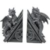Design Toscano en Castillo Gótico Dragones Esculturales_1