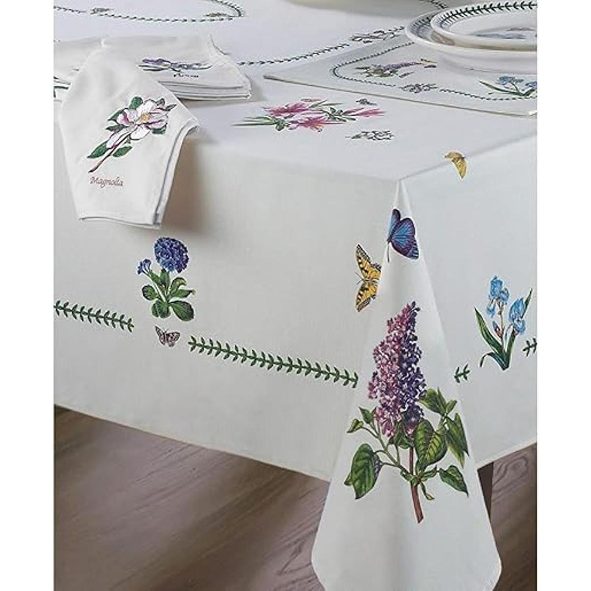Avanti Linens Botanic Garden Mantel color marfil