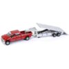 Camioneta Dodge con remolque fundido a troquel y fardos_3