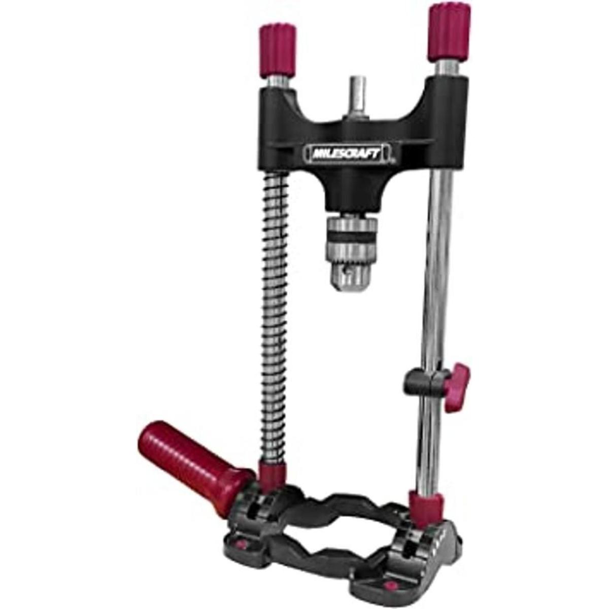 Milescraft 1318 AccuDrill Mate taladro con precisión.
