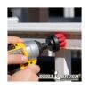Cepillo de limpieza para limpiar superficies de baño