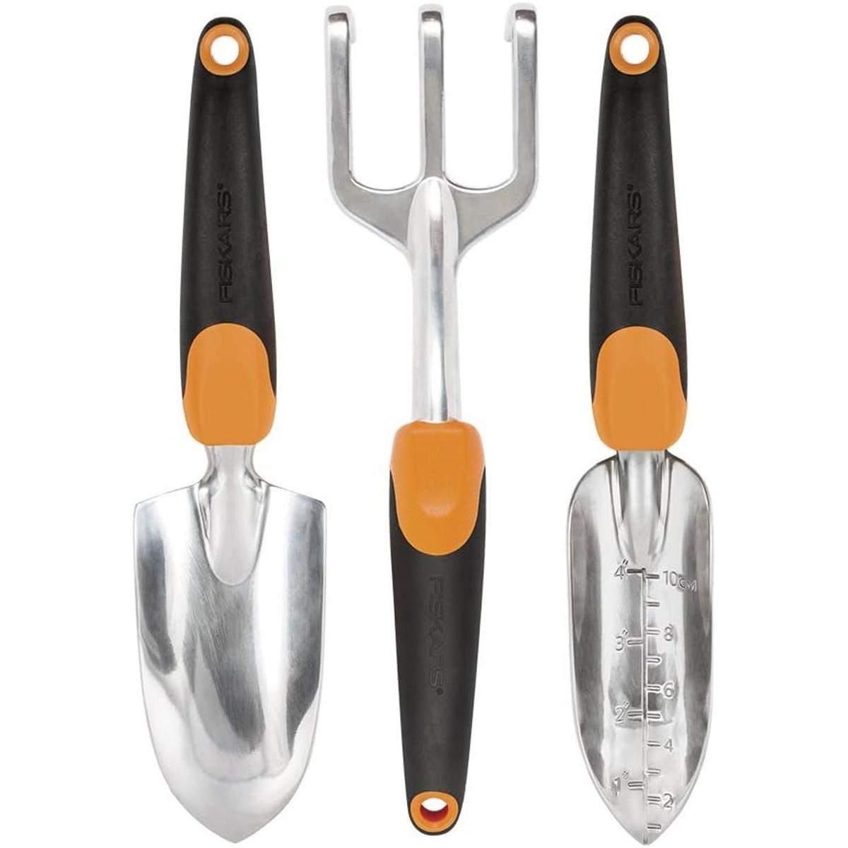 Fiskars 3844901002 Garden Scratch Tool Set with Shovel