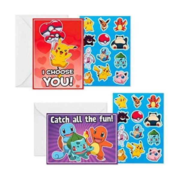 Surtido de tarjetas y calcomanías de Pokémon el día_1