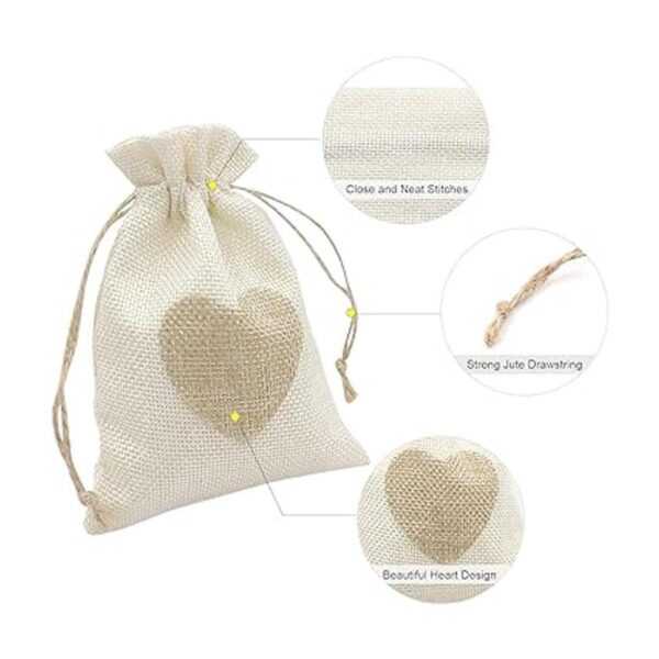 SumDirect Bolsas de arpillera de corazón con cordón 36