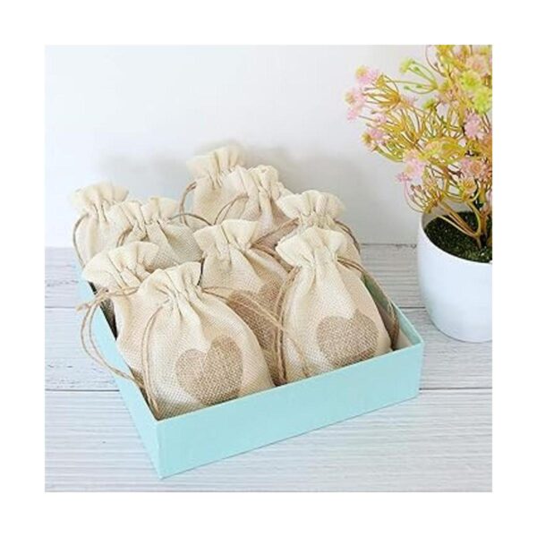 SumDirect Bolsas de arpillera de corazón con cordón 36