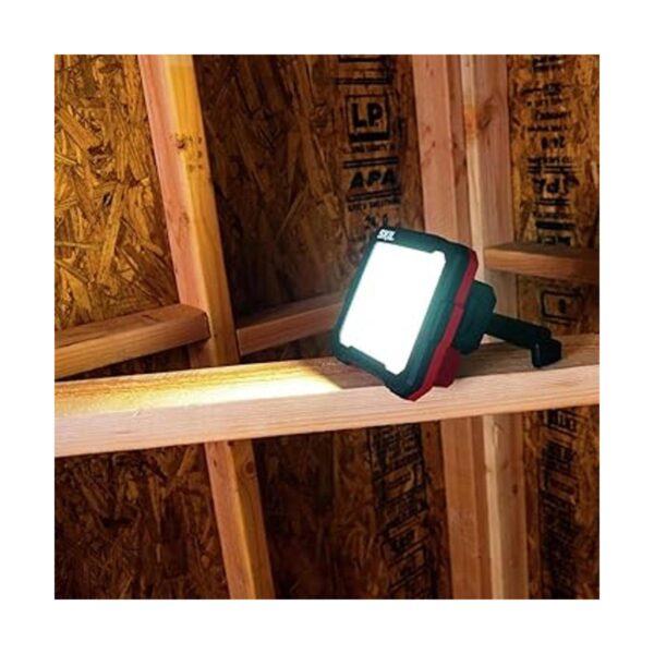 SKIL PWR CORE 12 Luz de inundación de cabezal único de 12