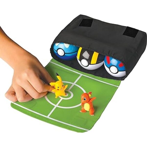Pokemon Juego de bandolier cuenta con una figura de_4