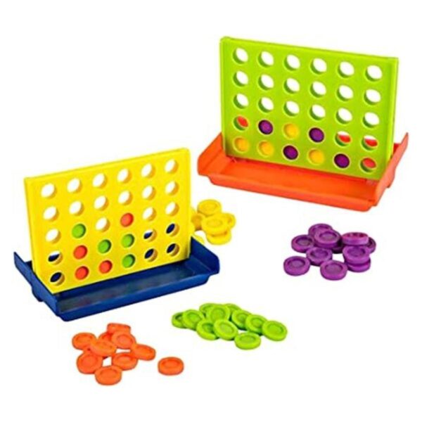 Juego de 4 piquetas de cuatro en una fila con tablero_1
