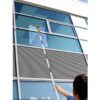 Escobilla de ventana extensible con aerosol limpiador de