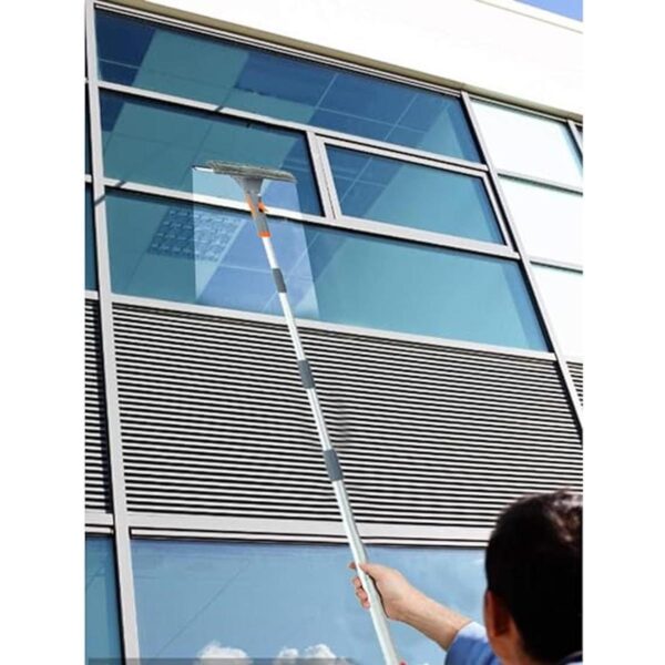 Escobilla de ventana extensible con aerosol limpiador de
