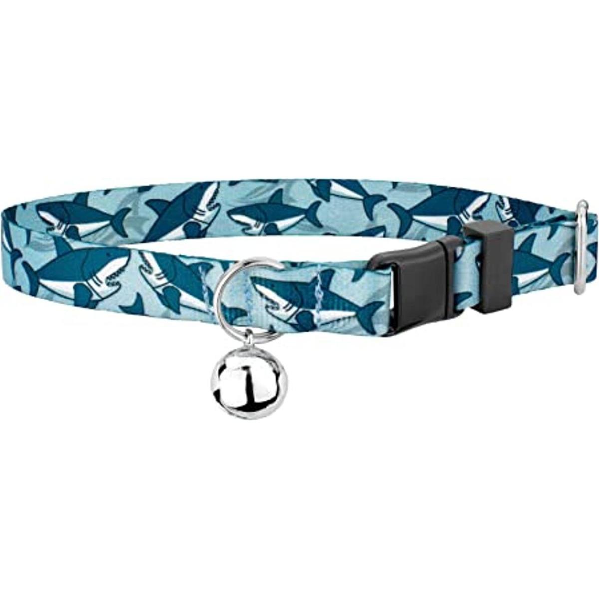 Country Brook Petz Collar de gato con tiburones