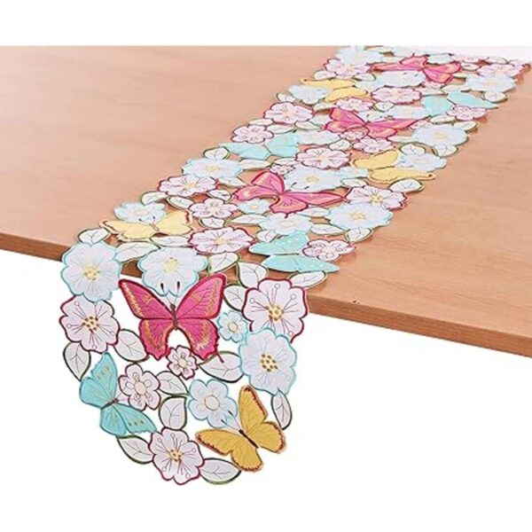 Camino de mesa con flores de primavera cutwork bordado