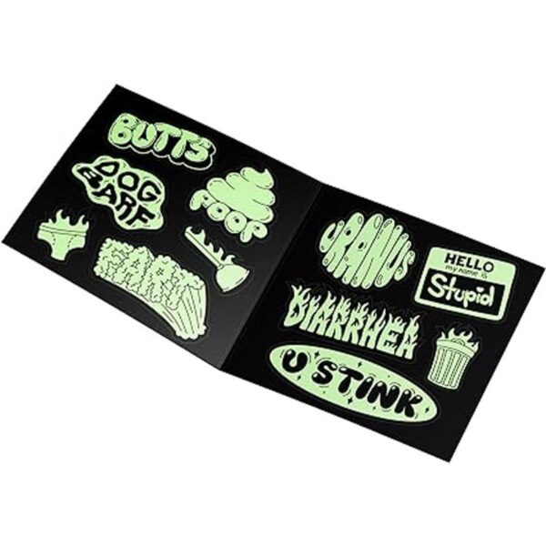 Cards Against Humanity Edición familiar caja que brilla_5