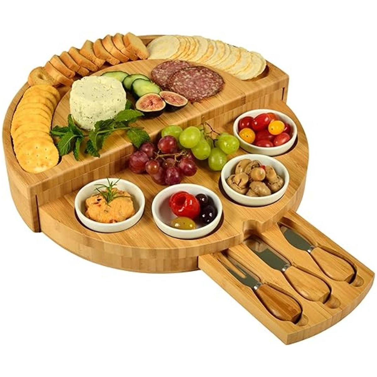 Picnic at Ascot Tabla de quesos de bambú de lujo con