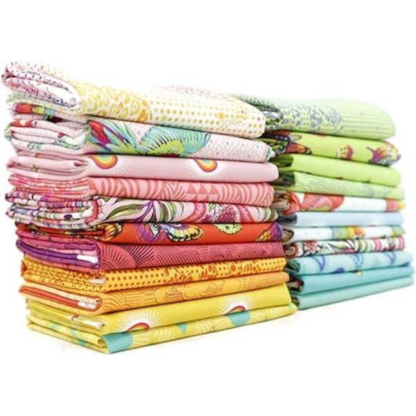 Daydreamer Fat Eighth Bundle 22 piezas por Tula Pink for