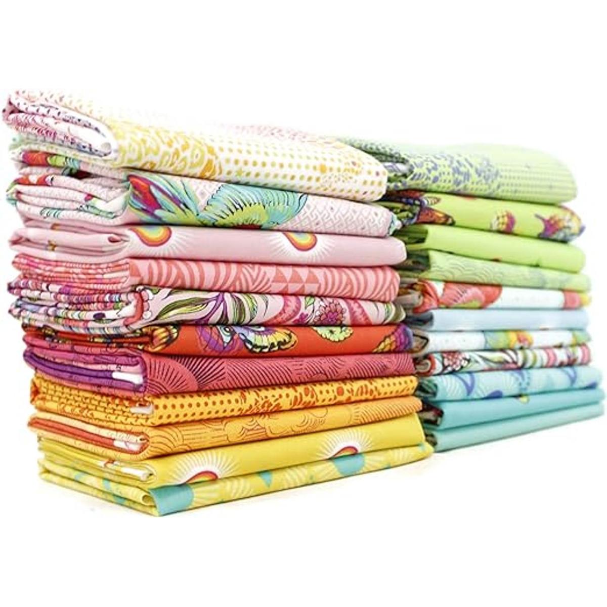 Daydreamer Fat Eighth Bundle 22 piezas por Tula Pink for