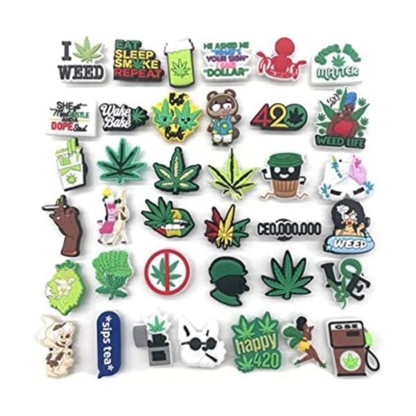 37 piezas de dijes de zapatos verdes para bricolaje_1