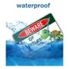 Letrero de metal con texto en inglés Beware of Turtles_4