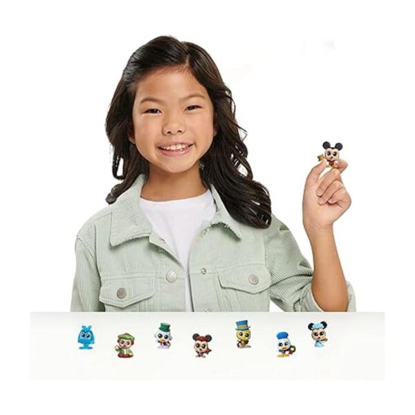 Disney Doorables Mickeys Christmas Carol Collector Peek_2
