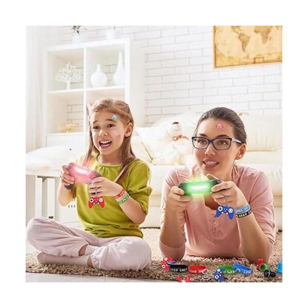 El juego de 60 piezas de suministros de fiesta de