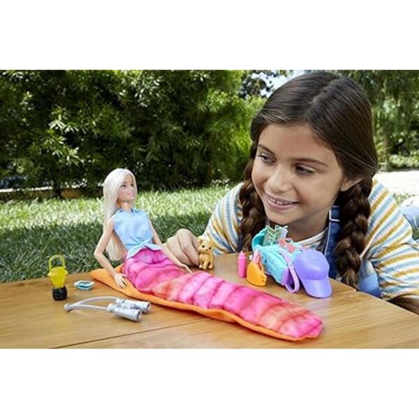 Muñeca Barbie y accesorios se necesitan dos muñecas de_2