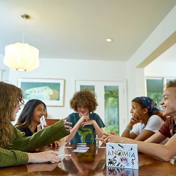 EVEREST TOYS Anomia Kids Juego de cartas para niños_2