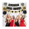 Feliz Año Nuevo con banderines de papel negro dorado con